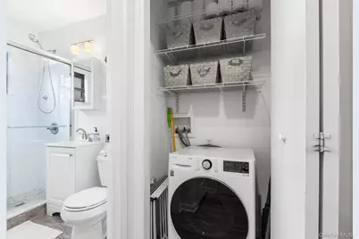 8 Lawrence Drive #A, White Plains, NY 10603 - Photo 12