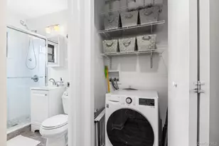 8 Lawrence Dr, White Plains, NY 10603 - Photo 12