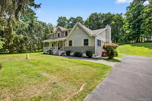6 Summer Winds Ct, Cornwall, NY 12520 - Photo 2