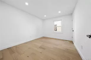 244 Brown Ave, Hempstead, NY 11550 - Photo 10