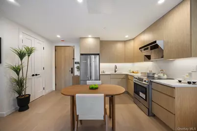 35-30 146th Street #301, Flushing, NY 11354 - Photo 6