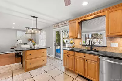 1139 Dorothy Street, Holbrook, NY 11741 - Photo 8