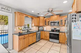 1139 Dorothy St, Holbrook, NY 11741 - Photo 6