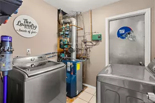 1139 Dorothy St, Holbrook, NY 11741 - Photo 18