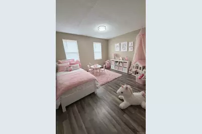 79 Brook Street, Bay Shore, NY 11706 - Photo 6