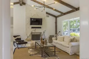 90 Denise St, Sag Harbor, NY 11963 - Photo 4