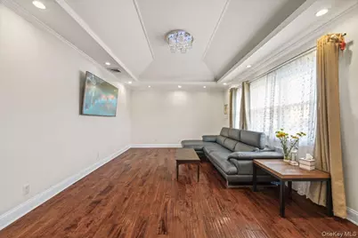 100 Memphis Avenue, Floral Park, NY 11001 - Photo 4