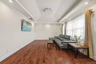 100 Memphis Ave, Floral Park, NY 11001 - Photo 4