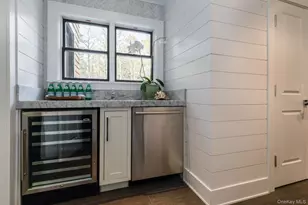 142 6 Pole Hwy, Sag Harbor, NY 11963 - Photo 4