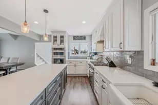 794 Pecan St, Lindenhurst, NY 11757 - Photo 22