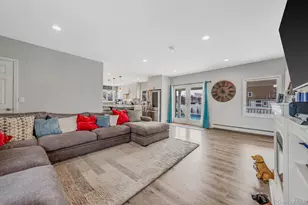 794 Pecan St, Lindenhurst, NY 11757 - Photo 18