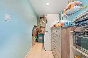 794 Pecan St, Lindenhurst, NY 11757 - Photo 40