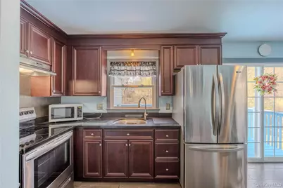 29 Tina Lane, Hopewell Junction, NY 12533 - Photo 8