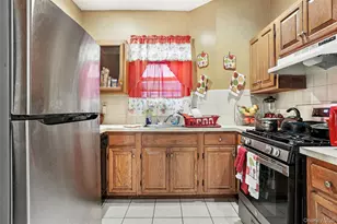 425 N Terrace Ave, Mount Vernon, NY 10552 - Photo 2