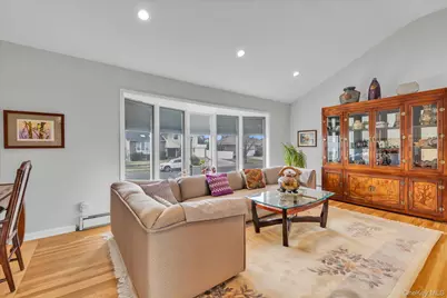 904 Park Lane, Valley Stream, NY 11581 - Photo 6