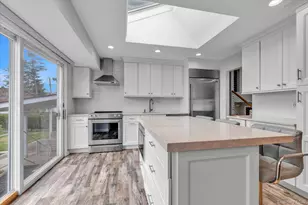 904 Park Ln, Valley Stream, NY 11581 - Photo 2