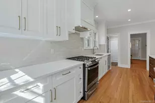 10 Robins Rd, New Rochelle, NY 10801 - Photo 6