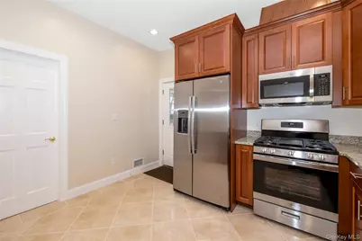 16 Grand Boulevard, Scarsdale, NY 10583 - Photo 12