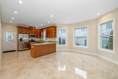 16 Grand Boulevard, Scarsdale, NY 10583 - Photo 8