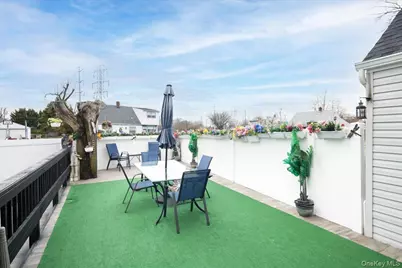 35 Carnation Road, Levittown, NY 11756 - Photo 28