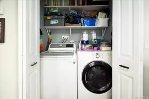 35 Carnation Rd, Levittown, NY 11756 - Photo 18