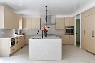 33 High Farms Rd, Glen Head, NY 11545 - Photo 10