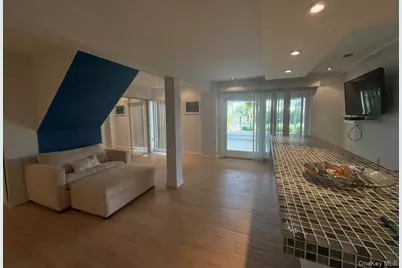 35 Library Avenue #3 I, Westhampton Beach, NY 11978 - Photo 12