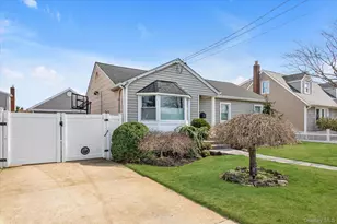 2382 Garfield St, North Bellmore, NY 11710 - Photo 2