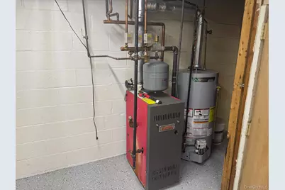 126 Roosevelt Drive, West Haverstraw, NY 10993 - Photo 12