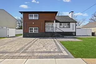 2292 Vassar Pl, Merrick, NY 11566 - Photo 32