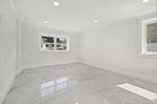 2292 Vassar Pl, Merrick, NY 11566 - Photo 10