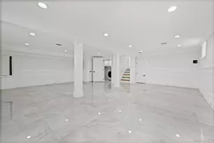 2292 Vassar Pl, Merrick, NY 11566 - Photo 14