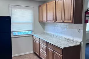 1 E Hemlock Dr, Bay Shore, NY 11706 - Photo 10