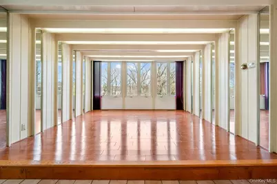 11 Valley View Road, Great Neck, NY 11021 - Photo 6