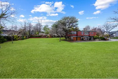 11 Valley View Road, Great Neck, NY 11021 - Photo 14