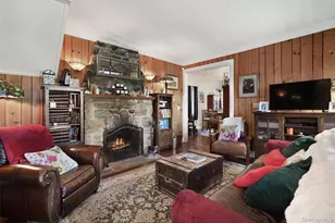 8 Olive Dr, Mahopac, NY 10541 - Photo 10