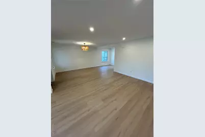 341 Woodland Court, Coram, NY 11727 - Photo 8