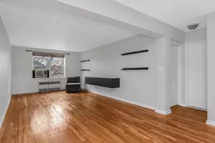 525 W 236th St, Bronx, NY 10463 - Photo 2