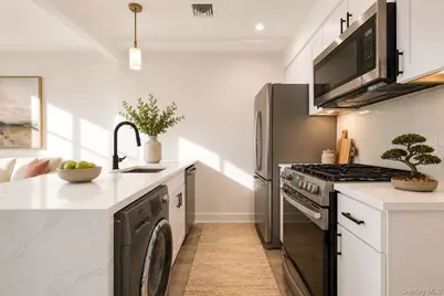 31-41 29th Street #3B, Astoria, NY 11106 - Photo 2