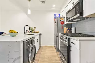 31-41 29th St, Astoria, NY 11106 - Photo 14