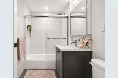 31-41 29th Street #3B, Astoria, NY 11106 - Photo 6