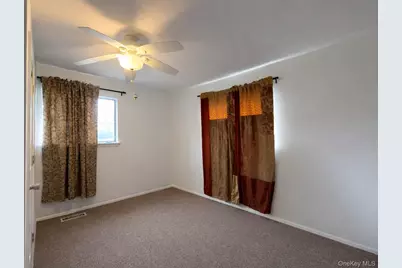 3 Louise Court, Hampton Bays, NY 11946 - Photo 8