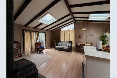 3 Louise Court, Hampton Bays, NY 11946 - Photo 4