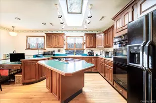 650 Netherwood Rd, Hyde Park, NY 12538 - Photo 14