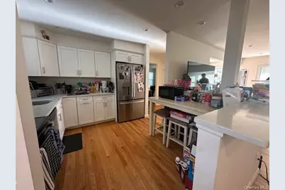 21 Ruby Lane, Huntington Station, NY 11746 - Photo 4