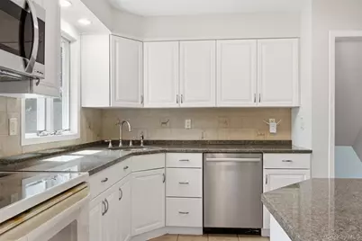 24 Aldrich Street, Huntington Station, NY 11746 - Photo 8