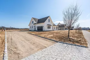 25 Club Dr, Calverton, NY 11933 - Photo 4