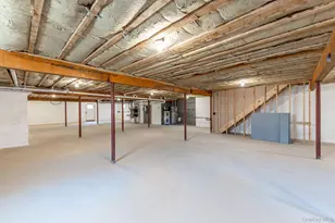 25 Club Dr, Calverton, NY 11933 - Photo 36