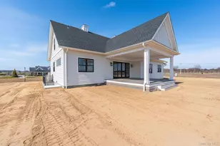 25 Club Dr, Calverton, NY 11933 - Photo 10