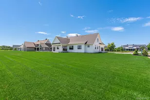 25 Club Dr, Calverton, NY 11933 - Photo 40